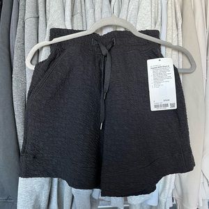 NWT Lululemon Rippled SHR Short 5”